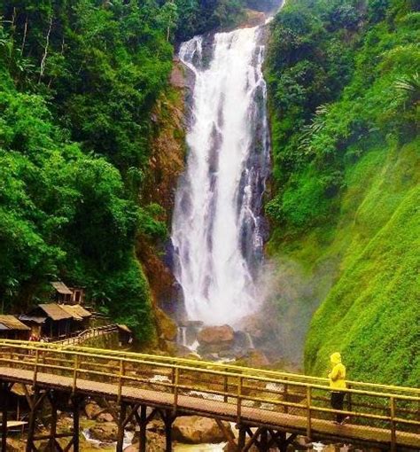 Menikmati Keindahan Alam Di Wisata Air Terjun Bedegung