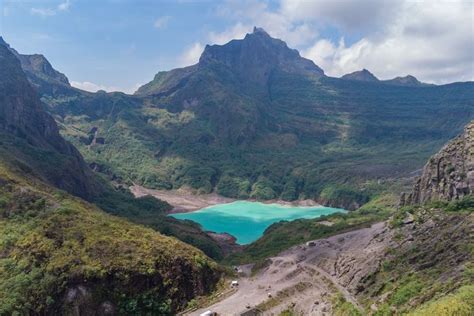 Wisata Gunung Kelud Kediri: Menikmati Keindahan Alam Yang Memukau