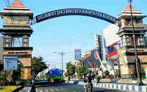 Wisata Madiun Jawa Timur