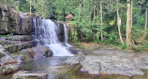 Wisata Air Terjun Riam Budi