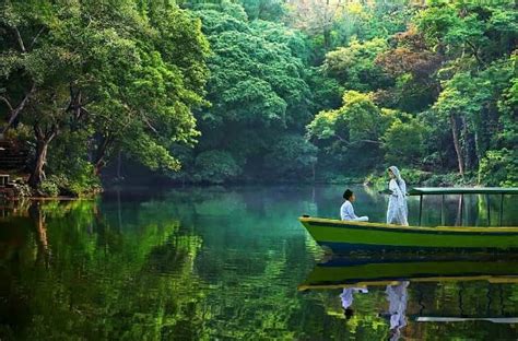 Wisata Alam Jawa Barat: Menikmati Keindahan Alam Dengan Lebih Dekat