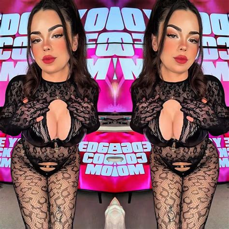 with fans urlilgoddess