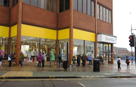 wolverhampton town centre shops