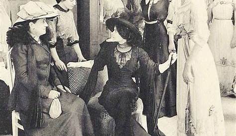 Women's Fashion In 1910
