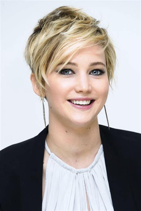 Short Hairstyles For Thin Fine Hair Best Hairstyles 2016 Bobs with