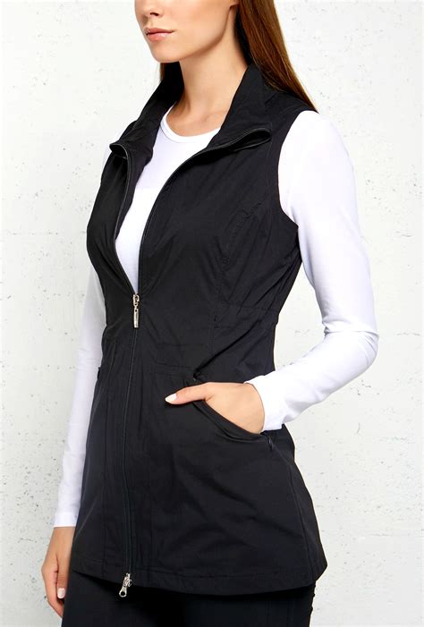 Women's Travel Vest – A Must-Have Item For Every Adventurous Woman