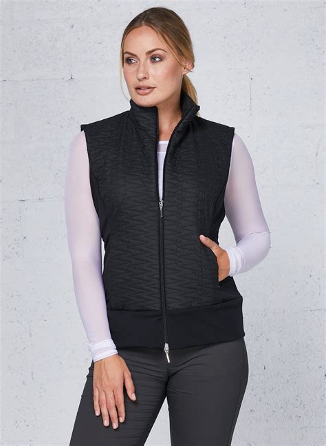 Take Your Travel Experience To The Next Level With A Women's Travel Vest