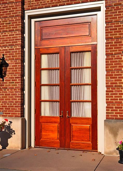 home.furnitureanddecorny.com:wood door transom detail