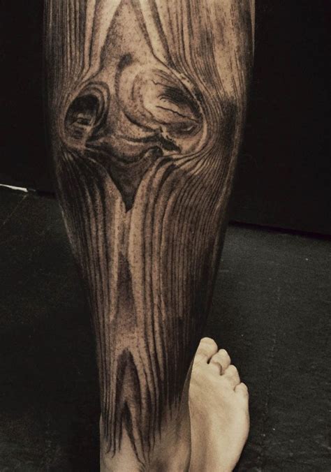 Wow awesome tattoo!! Looks like a wood carving 3d leg tattoos, Thigh