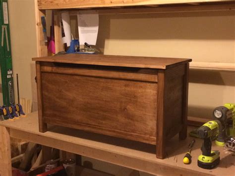 Farmhouse Style Toy Box / Blanket Chest DIY Projects kidstoychest