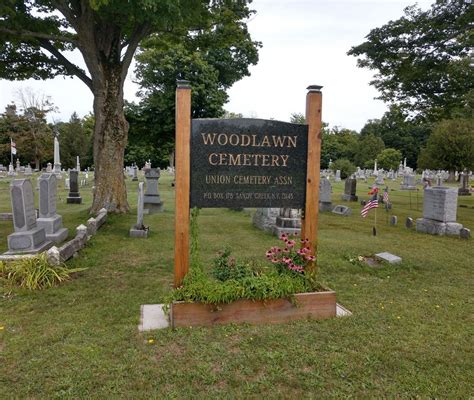 woodlawn cemetery grave finder