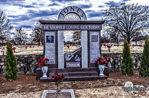 woodlawn memorial park cemetery