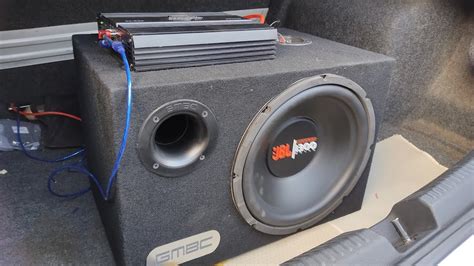Woofer Amplifier And Speaker