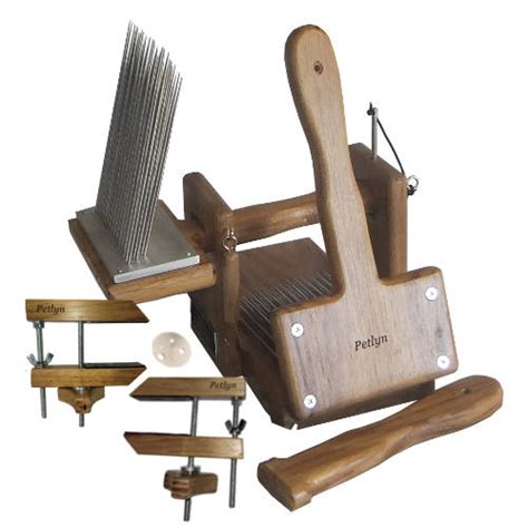 Wool Combs And Hackles