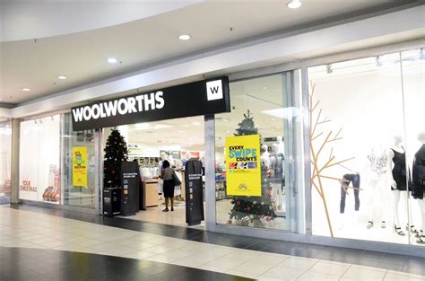 woolworths festive trading hours