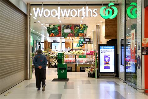 woolworths trading hours australia day 2024