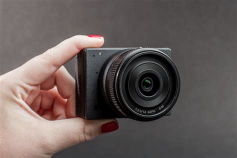 World's Smallest Interchangeable Lens Camera