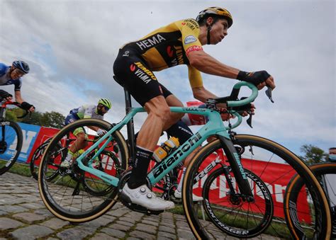 wout van aert bianchi