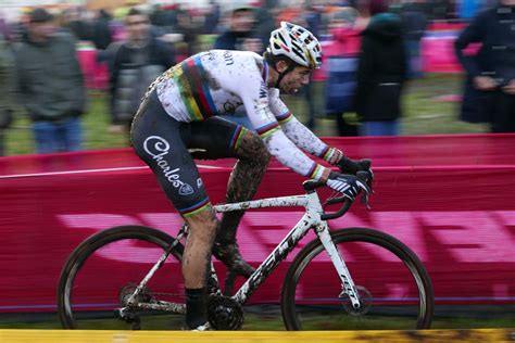 wout van aert cx wins