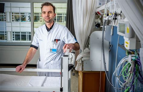 Watch Wouter Van Leeuwen Chirurg 2023