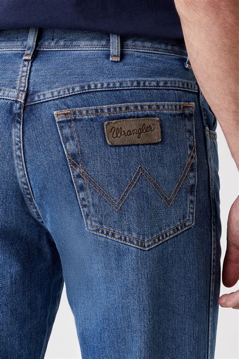 wrangler jeans for men outlet