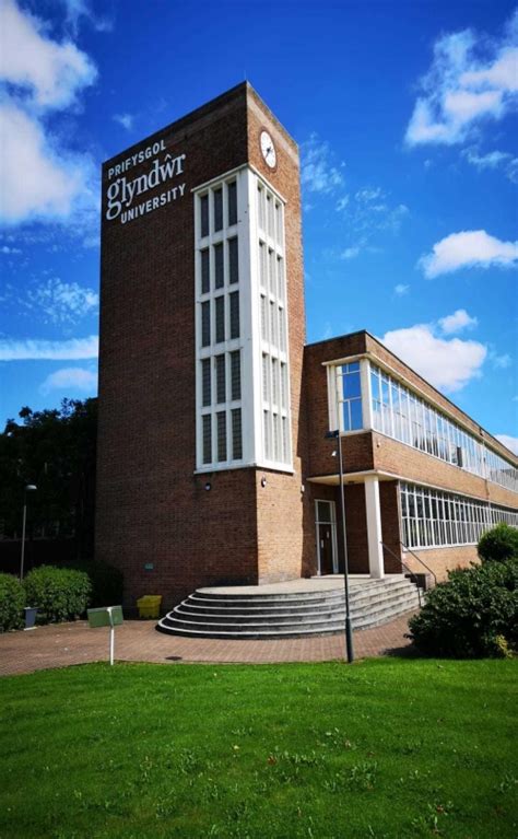 wrexham glyndwr university uk location