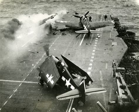 ww2 aircraft carrier crash landings