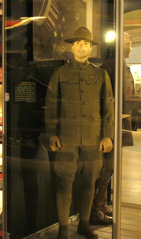Discover WWI US Uniform Details