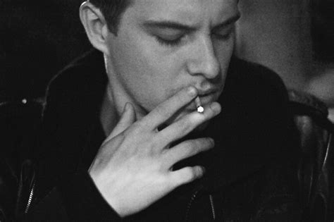 xavier samuel smoking