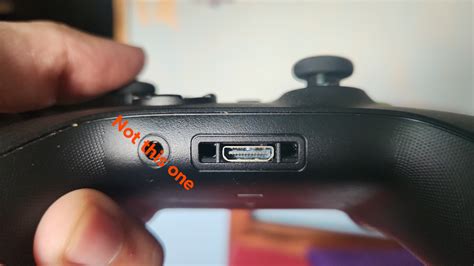 Xbox 360 Controller Expansion Port