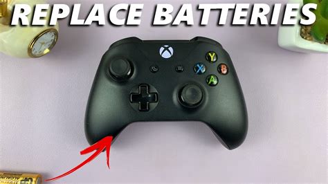 Is your xbox controllers battery dead? Plug it into power bank to save