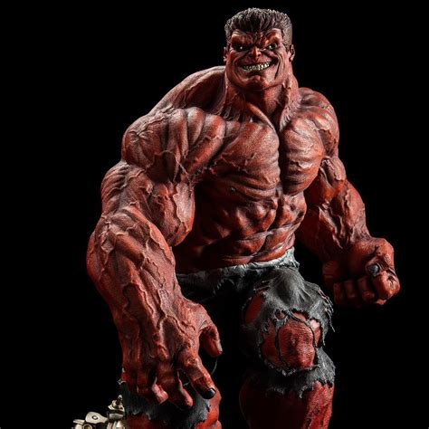 Xm Red Hulk Statue