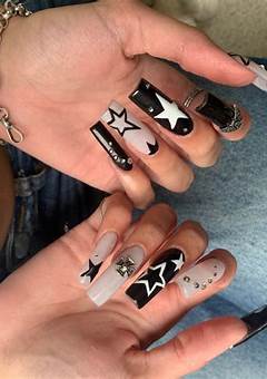 Y2K Acrylic Nails: The Latest Trend In Nail Art