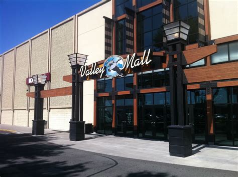 Yakima Mall Stores