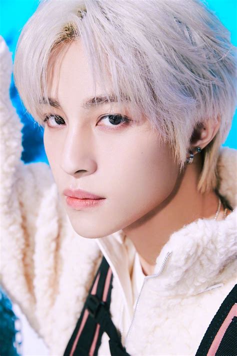 Yang Yang Singer Wayv