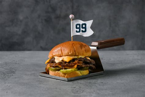 yankee stadium food concessions