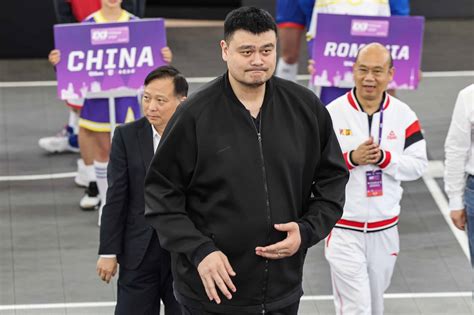 yao ming unrecognized by fans in china