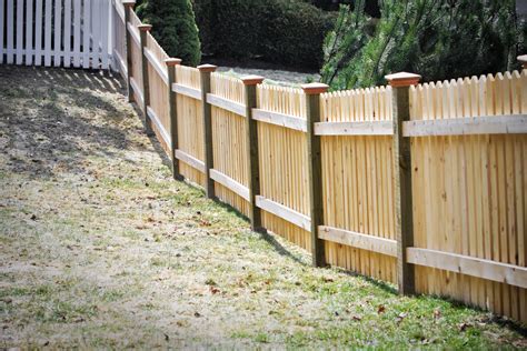 Yard Fence Contractors