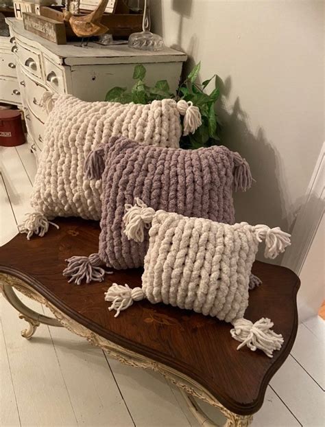 Yarn Pillows