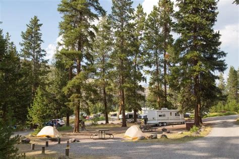 yellowstone campground reservations 2023
