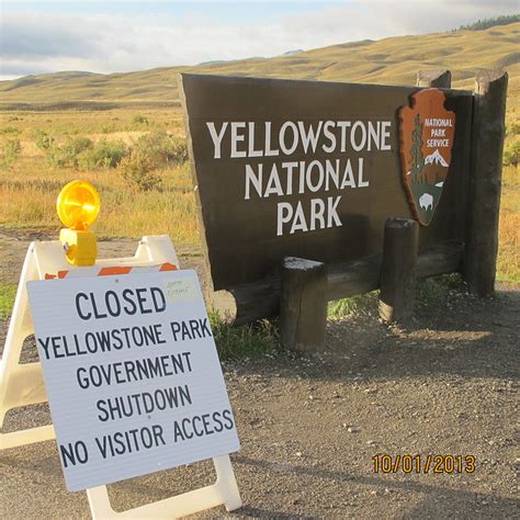 yellowstone national park closing
