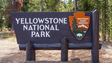 yellowstone national park history facts