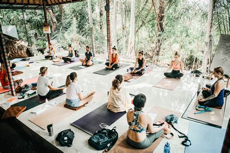 yoga teacher training retreats bali