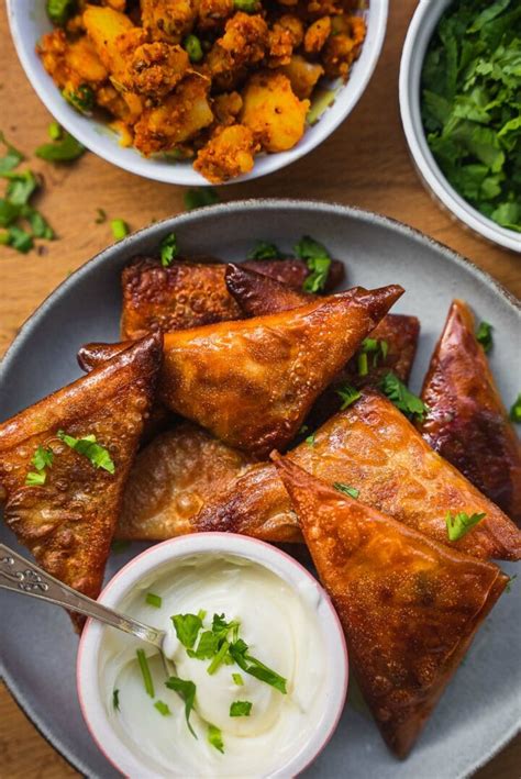 Yogurt Dip Samosas