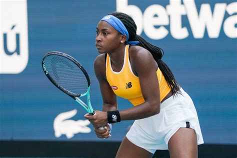 young black female tennis player