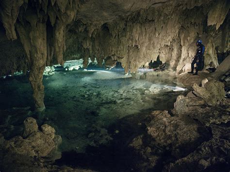 yucatan peninsula mexico underwater caves