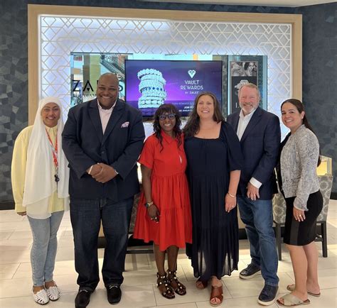 Zales Roosevelt Field