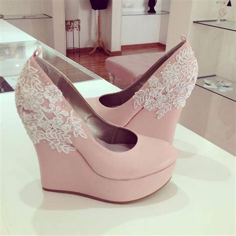 zapatos de novia rosas