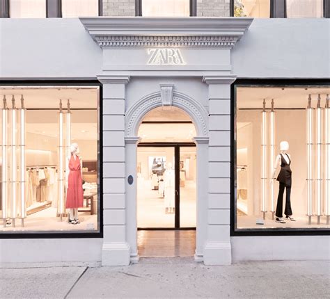 Zara Hours Greenwich