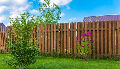 Zaun zum Nachbarn: Wie hoch darf ein Zaun sein?